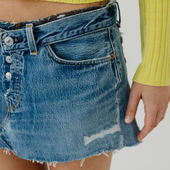 RE/DONE | Levi's Mini Skirt in Indigo - Picture 2 of 6